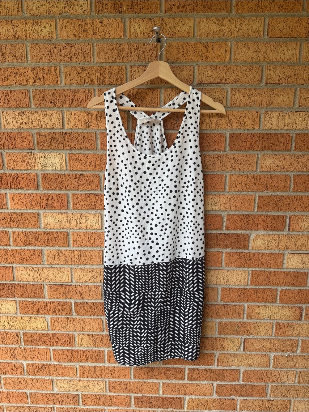 Loft Sleeveless Black and White Dress Women’s Medium Geometric Pattern